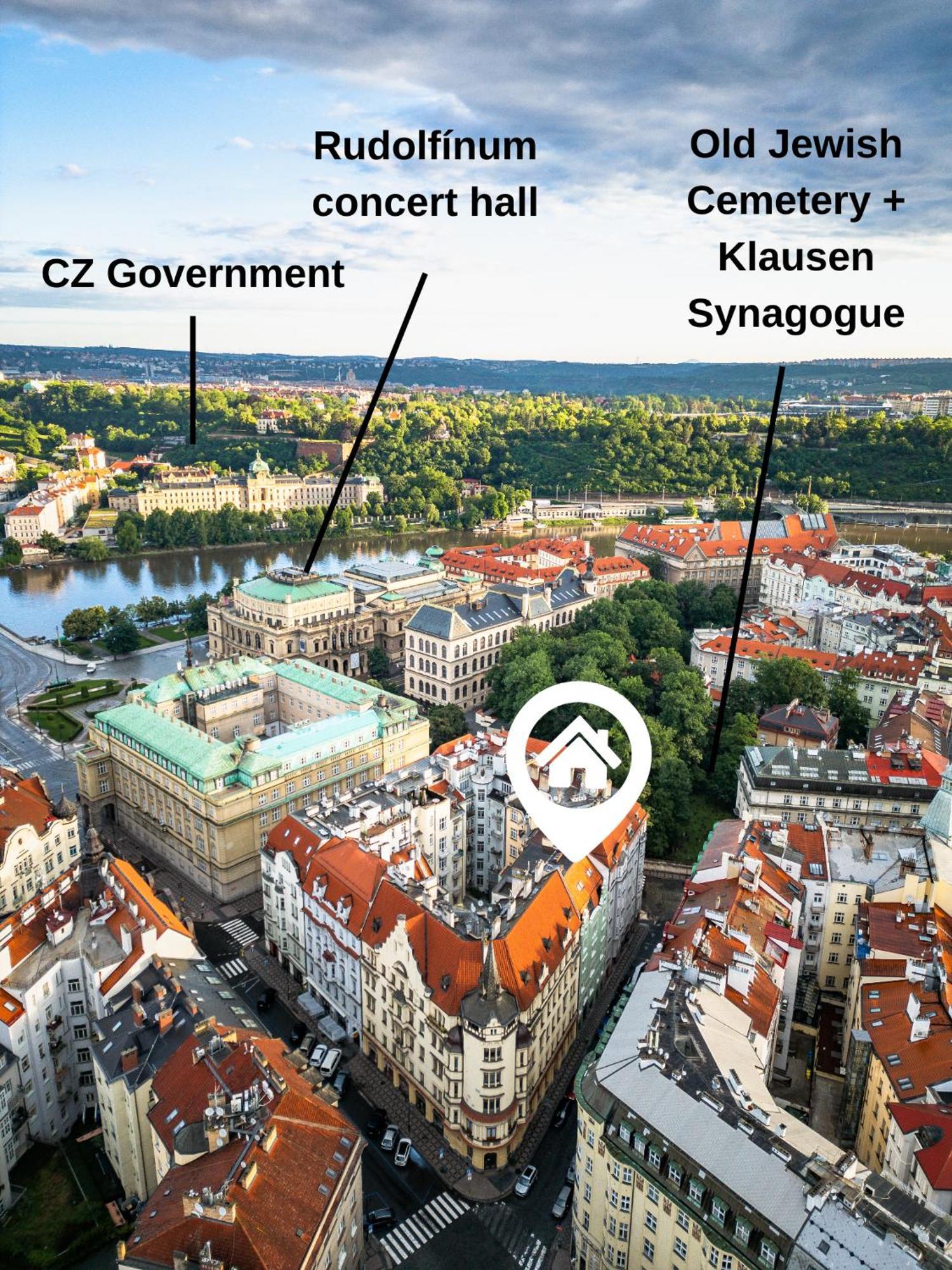 The Emerald Prague Luaran gambar